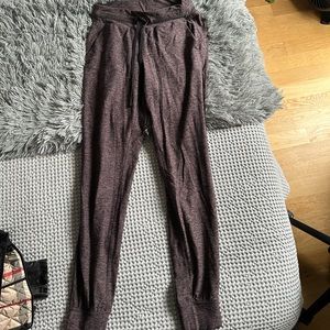 lululemon joggers size 4
